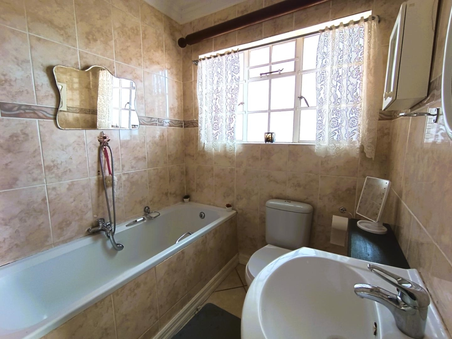 3 Bedroom Property for Sale in Pellissier Free State